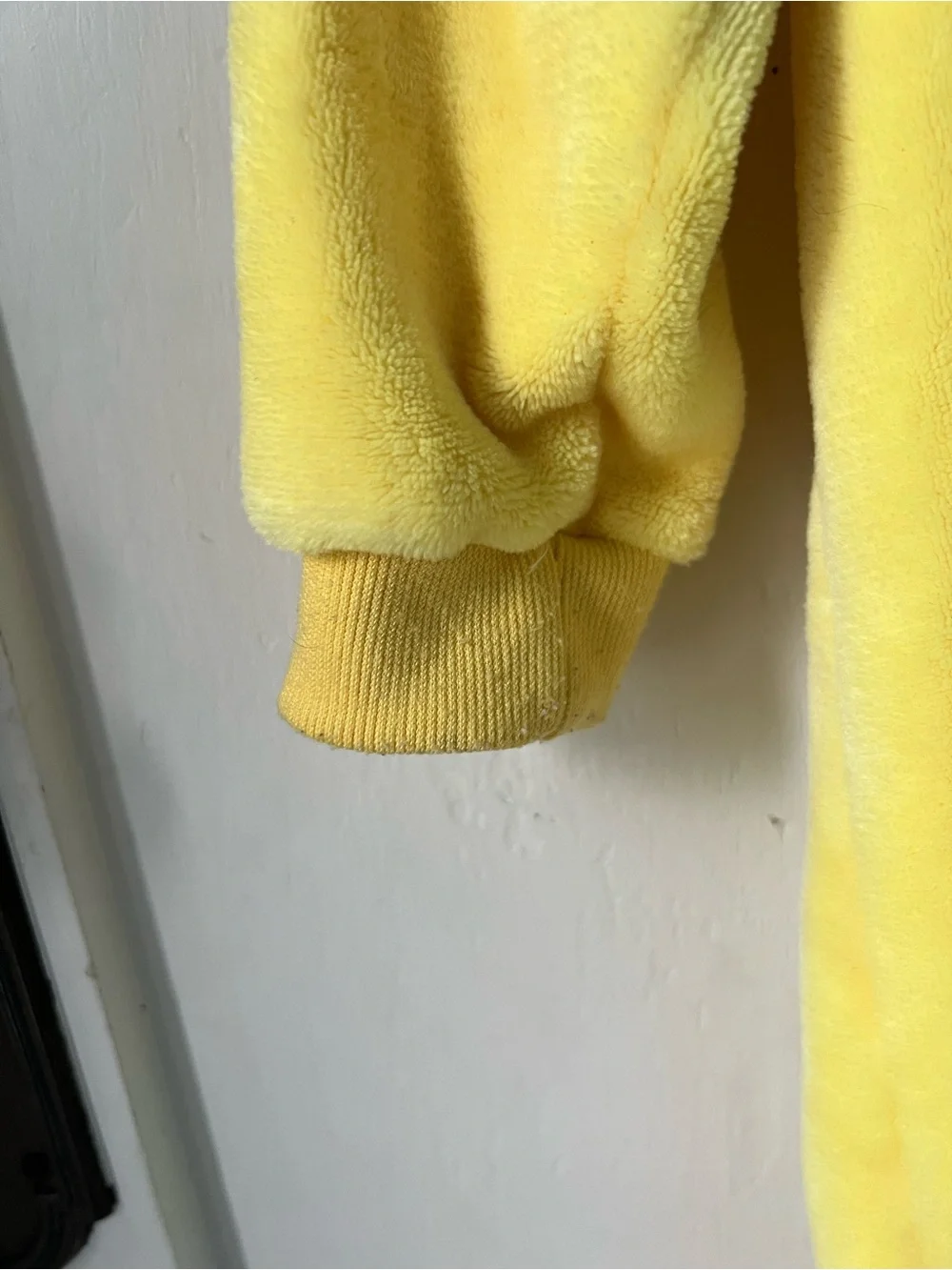 N/A soft yellow